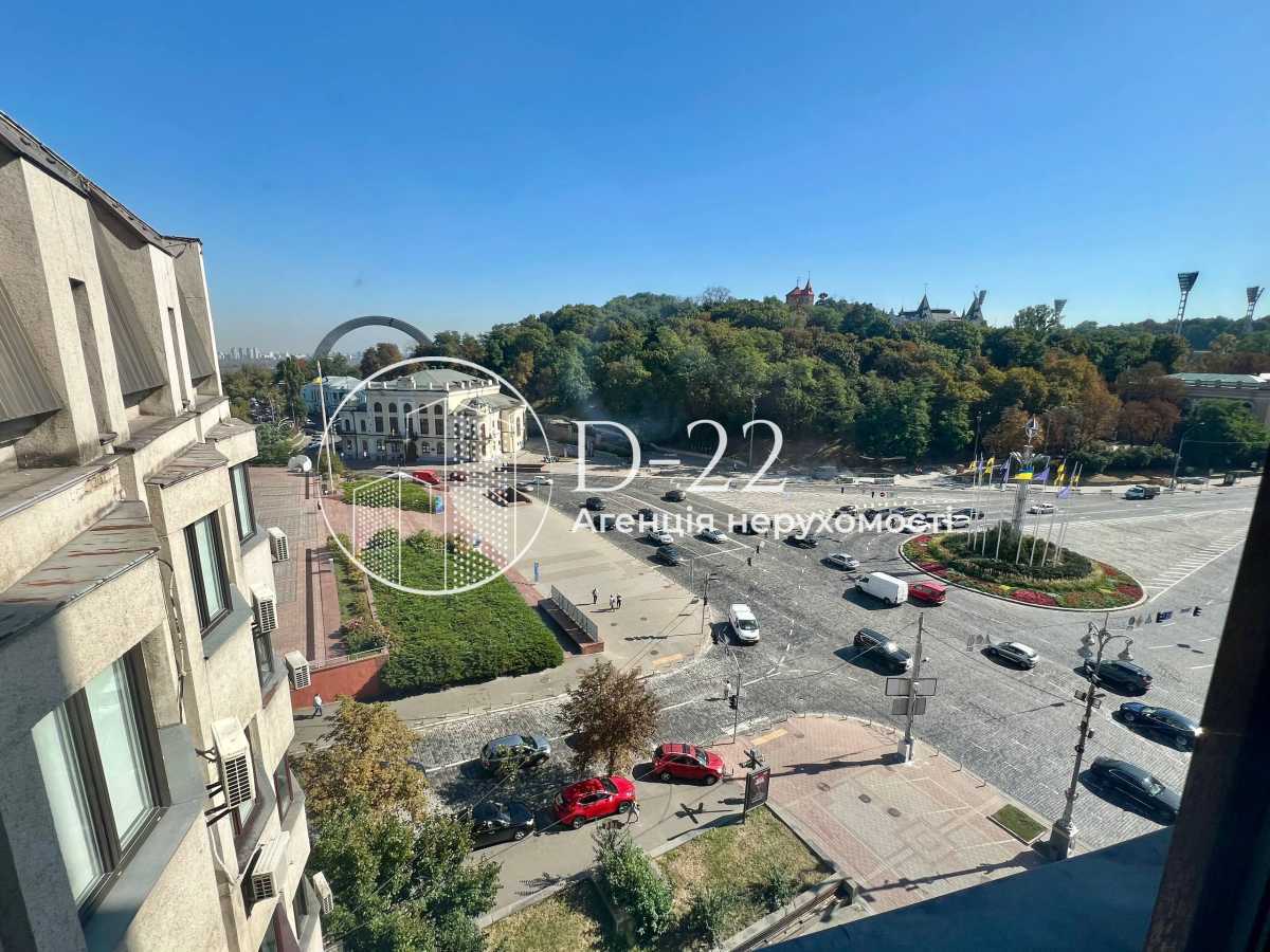 Оренда офісу 112 м², Хрещатик вул., 4