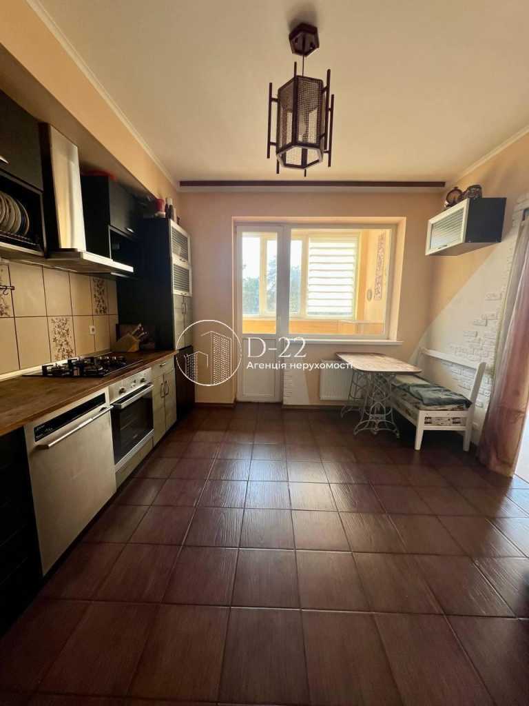 Продажа 3-комнатной квартиры 107.7 м², Василия Кричевского пер., Симоненко, 4