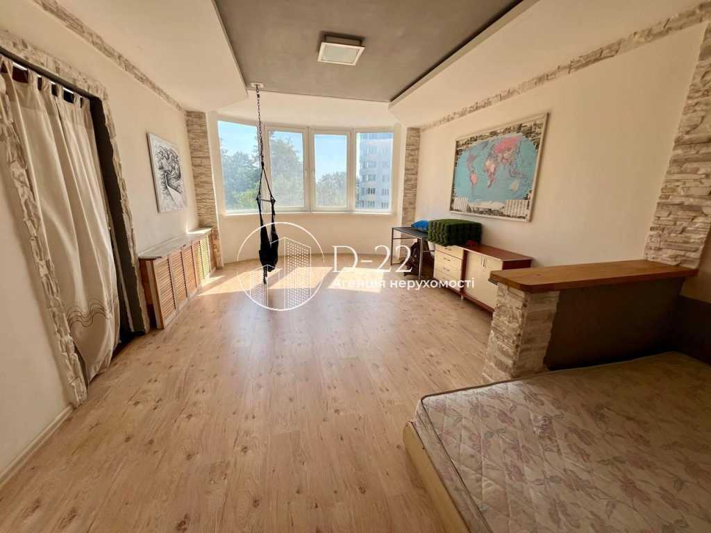 Продажа 3-комнатной квартиры 107.7 м², Василия Кричевского пер., Симоненко, 4