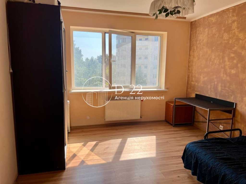 Продажа 3-комнатной квартиры 107.7 м², Василия Кричевского пер., Симоненко, 4