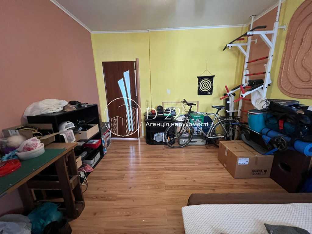Продажа 3-комнатной квартиры 107.7 м², Василия Кричевского пер., Симоненко, 4
