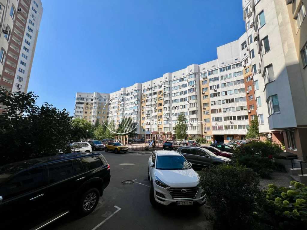 Продажа 3-комнатной квартиры 107.7 м², Василия Кричевского пер., Симоненко, 4