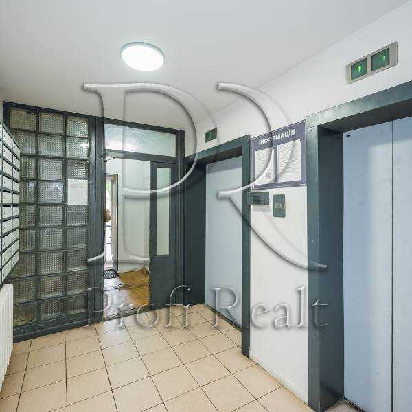 Продажа 2-комнатной квартиры 49 м², Русановский бул., 6