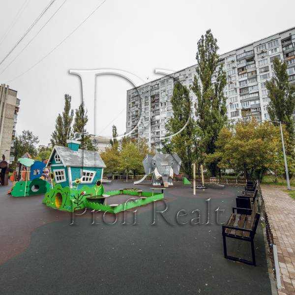 Продажа 2-комнатной квартиры 49 м², Русановский бул., 6