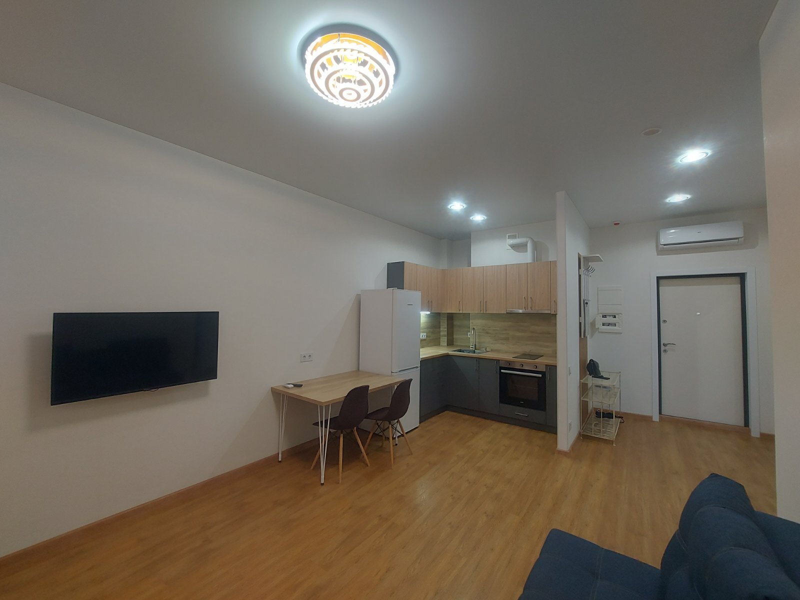 Оренда 1-кімнатної квартири 40 м², Академіка Філатова вул., 2