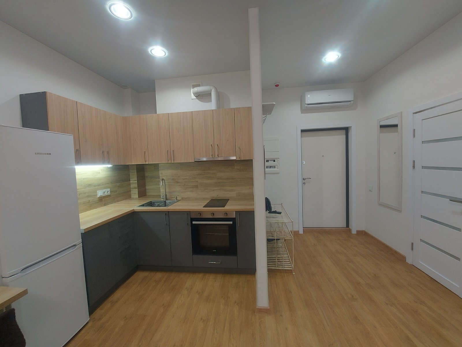 Оренда 1-кімнатної квартири 40 м², Академіка Філатова вул., 2