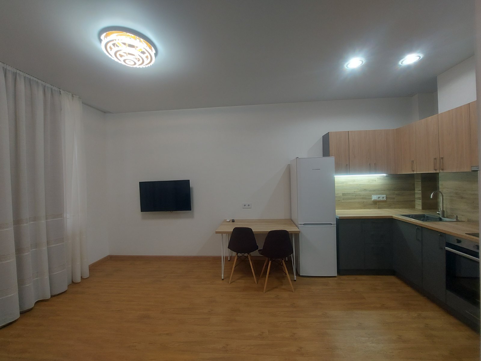 Оренда 1-кімнатної квартири 40 м², Академіка Філатова вул., 2