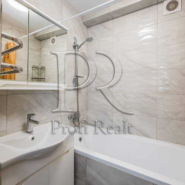 Продажа 1-комнатной квартиры 42 м², Депутатская ул., 6