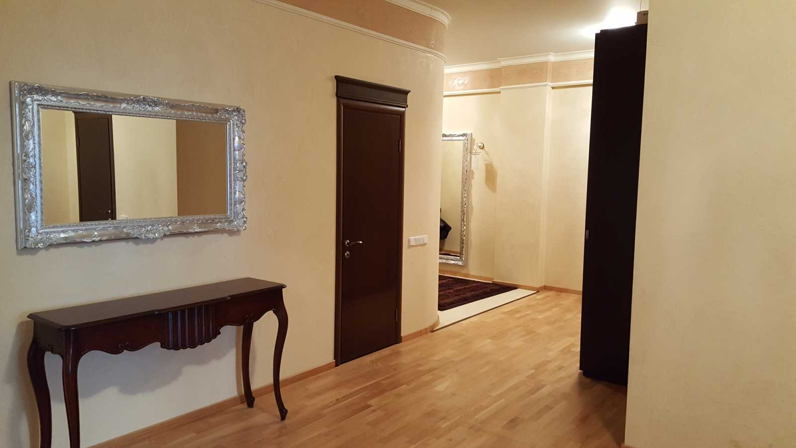 Аренда 4-комнатной квартиры 288 м², Зверинецкая ул., 59
