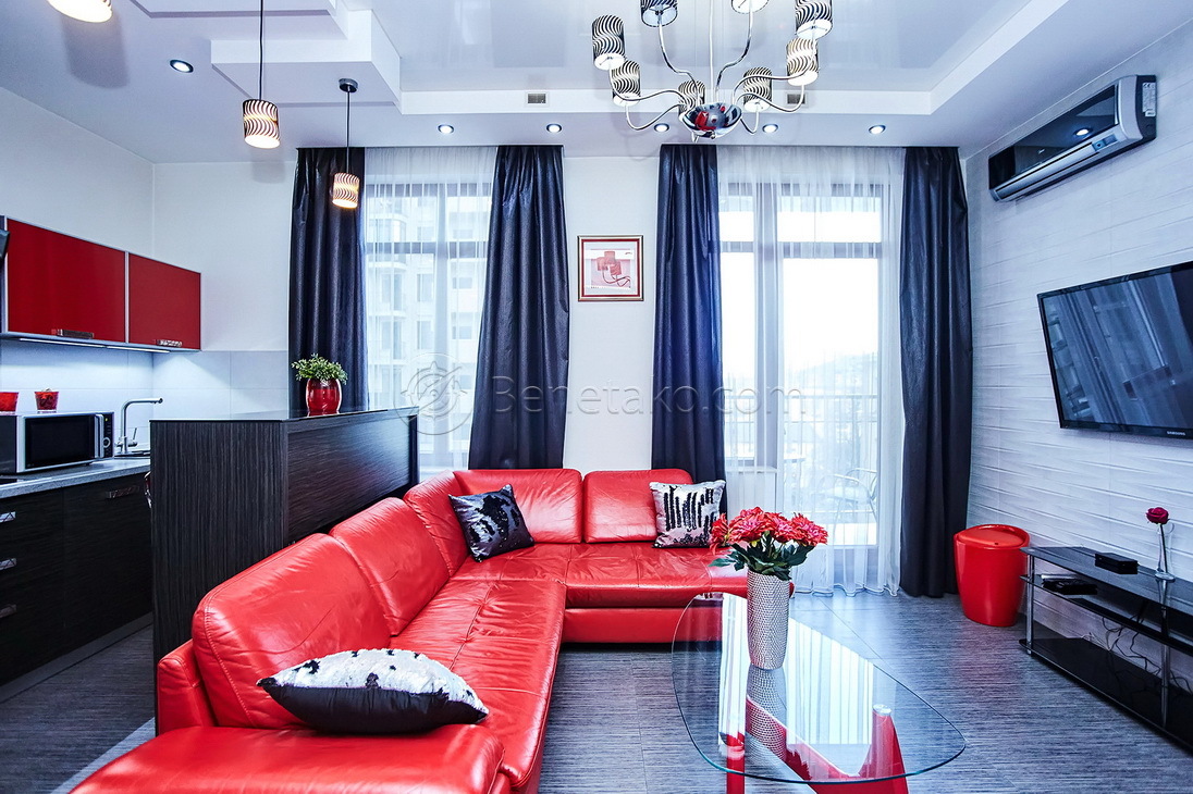 Аренда 3-комнатной квартиры 100 м², Греческая ул., 1А