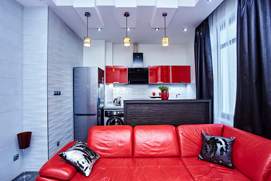 Аренда 3-комнатной квартиры 100 м², Греческая ул., 1А