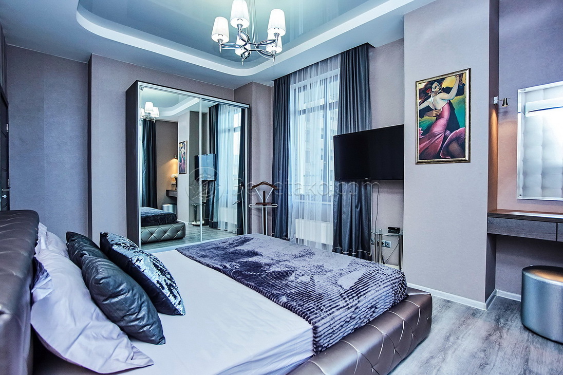 Аренда 3-комнатной квартиры 100 м², Греческая ул., 1А