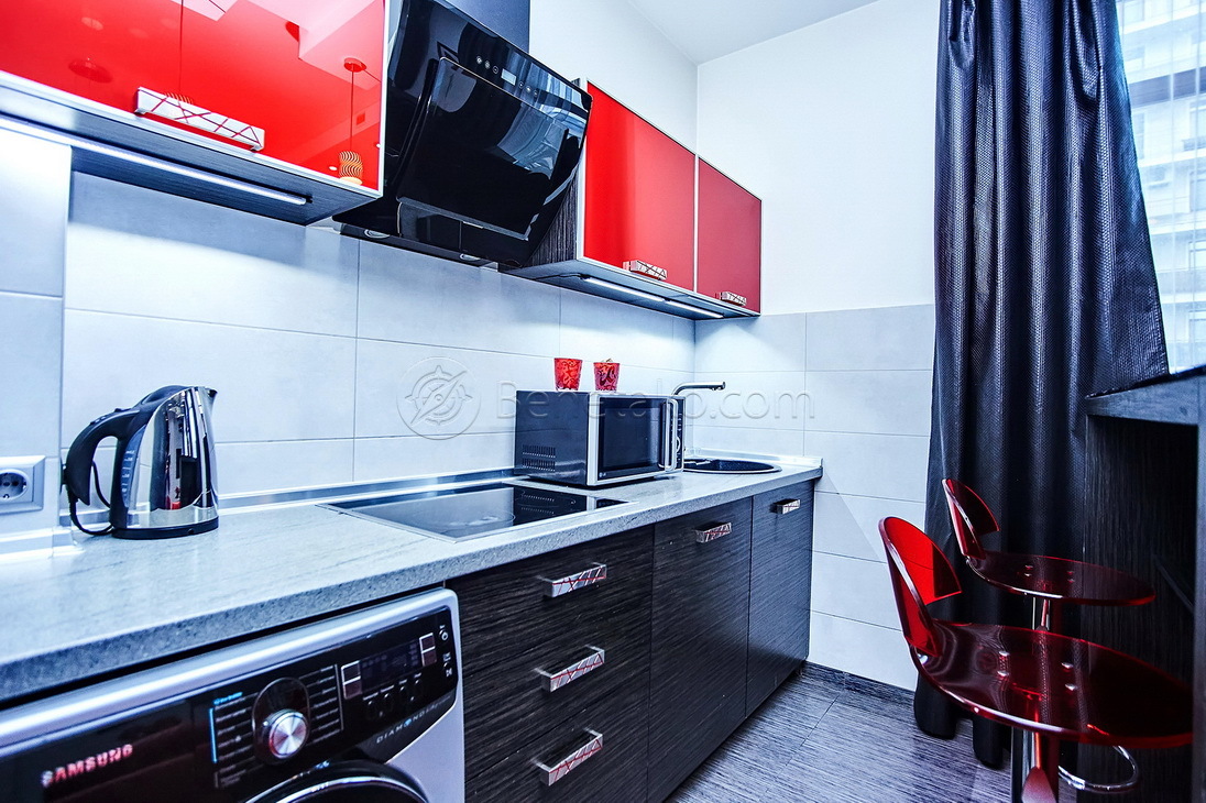 Аренда 3-комнатной квартиры 100 м², Греческая ул., 1А