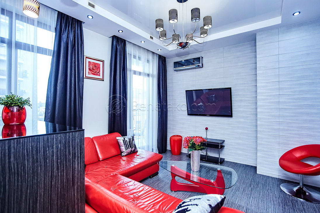 Аренда 3-комнатной квартиры 100 м², Греческая ул., 1А