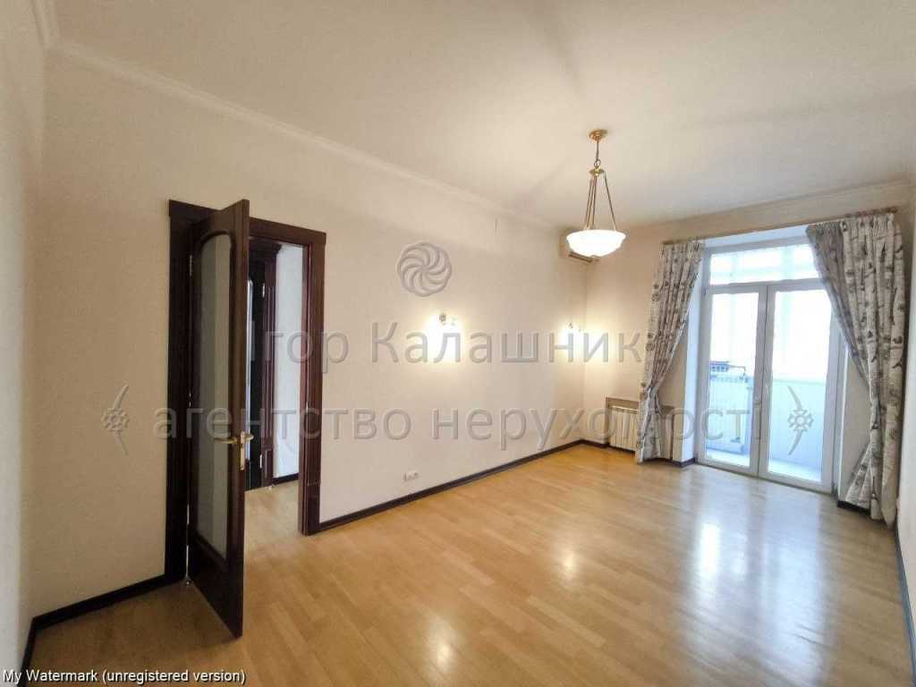 Продажа 5-комнатной квартиры 163.3 м², Крещатик ул., 21