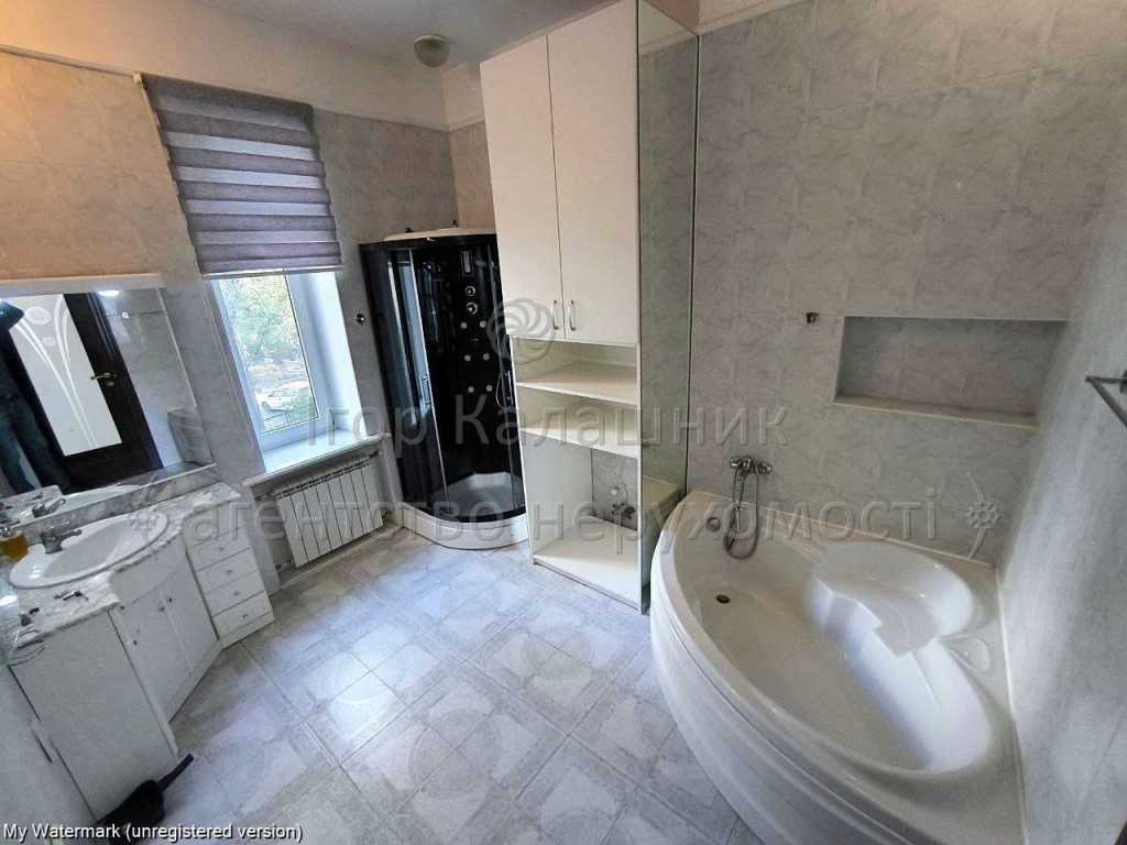 Продажа 5-комнатной квартиры 163.3 м², Крещатик ул., 21