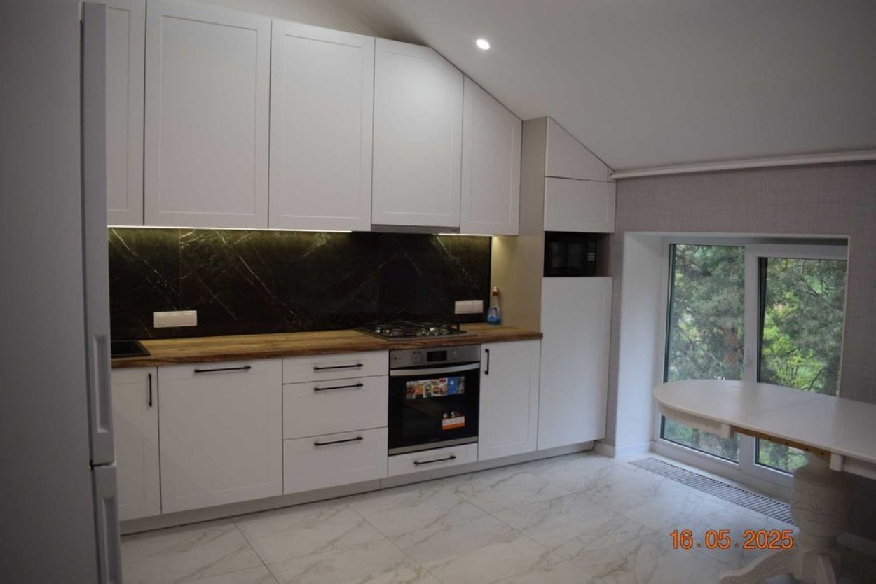 Продажа 2-комнатной квартиры 75 м², Батуринская ул.
