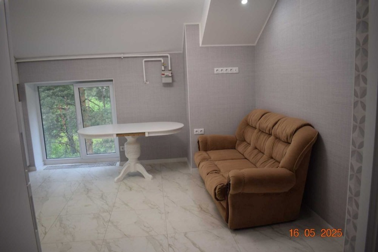 Продажа 2-комнатной квартиры 75 м², Батуринская ул.