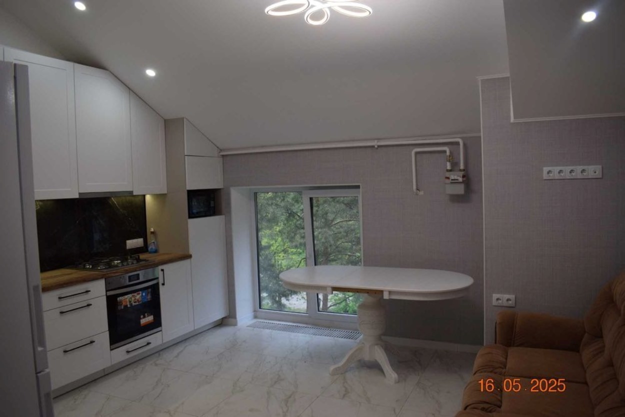 Продажа 2-комнатной квартиры 75 м², Батуринская ул.