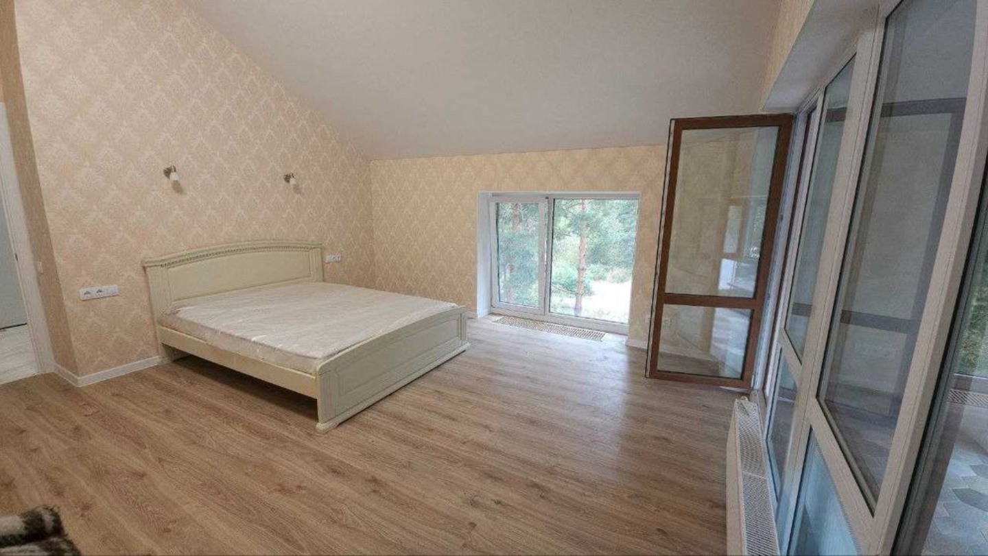 Продажа 2-комнатной квартиры 75 м², Батуринская ул.