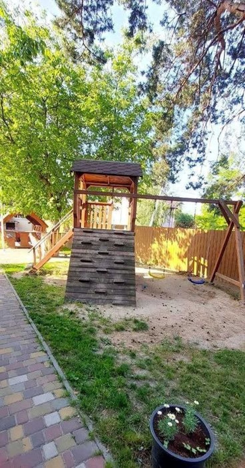Продажа 2-комнатной квартиры 75 м², Батуринская ул.
