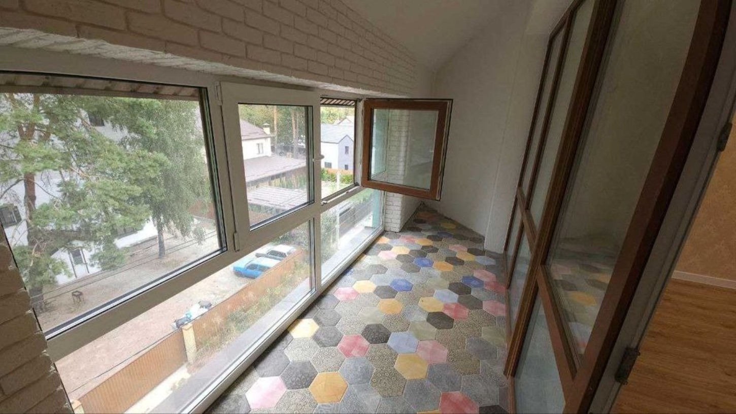 Продажа 2-комнатной квартиры 75 м², Батуринская ул.