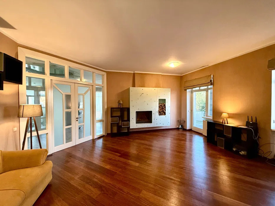 Оренда будинку 485 м², Либідська вул.