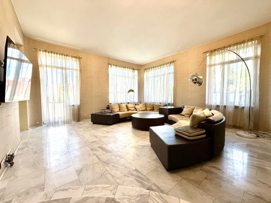Оренда будинку 485 м², Либідська вул.