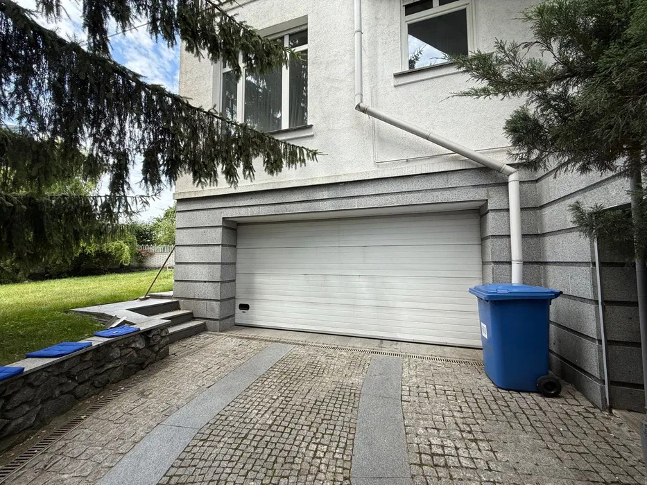 Оренда будинку 485 м², Либідська вул.