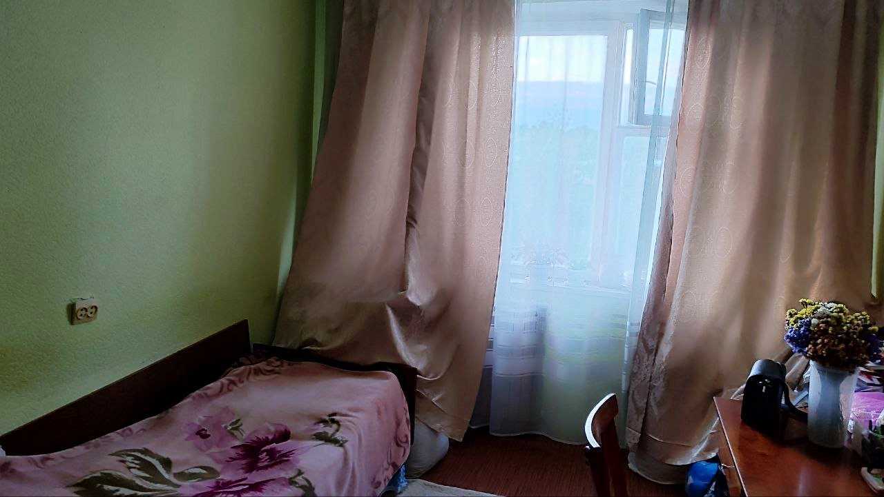 Продаж 3-кімнатної квартири 71 м², Київська вул., 64