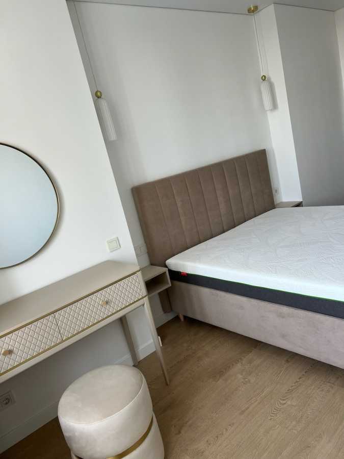 Оренда 2-кімнатної квартири 67.4 м², Івана Крамського вул., 9