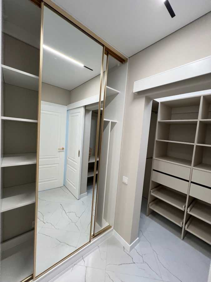 Оренда 2-кімнатної квартири 67.4 м², Івана Крамського вул., 9