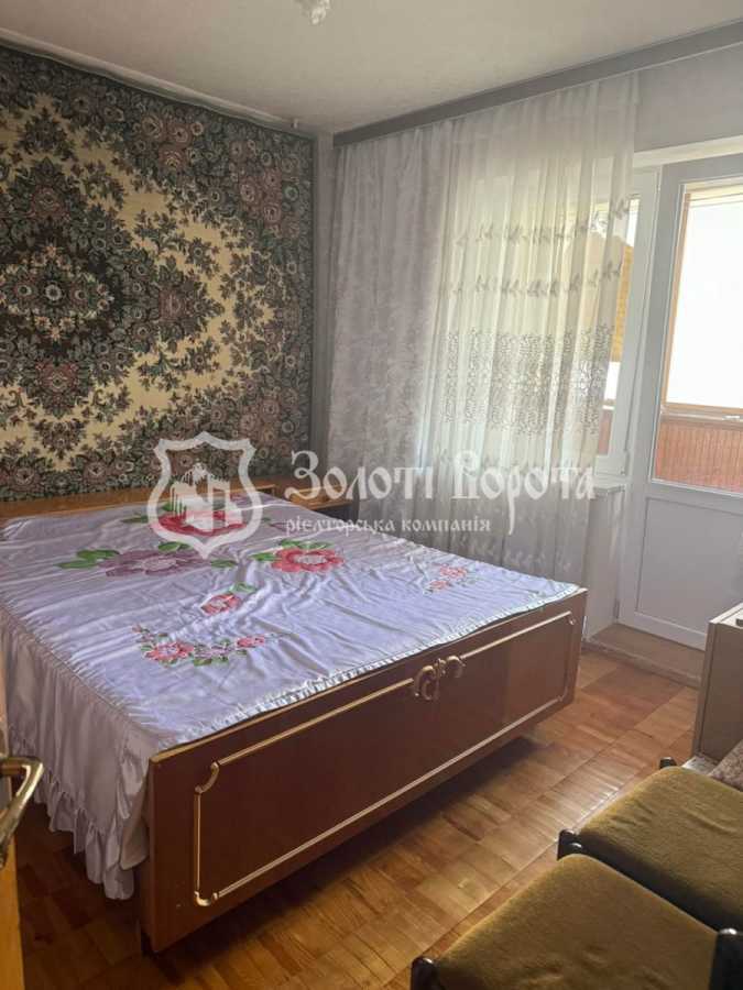 Продаж 4-кімнатної квартири 100 м², Чорнобильська вул., 20