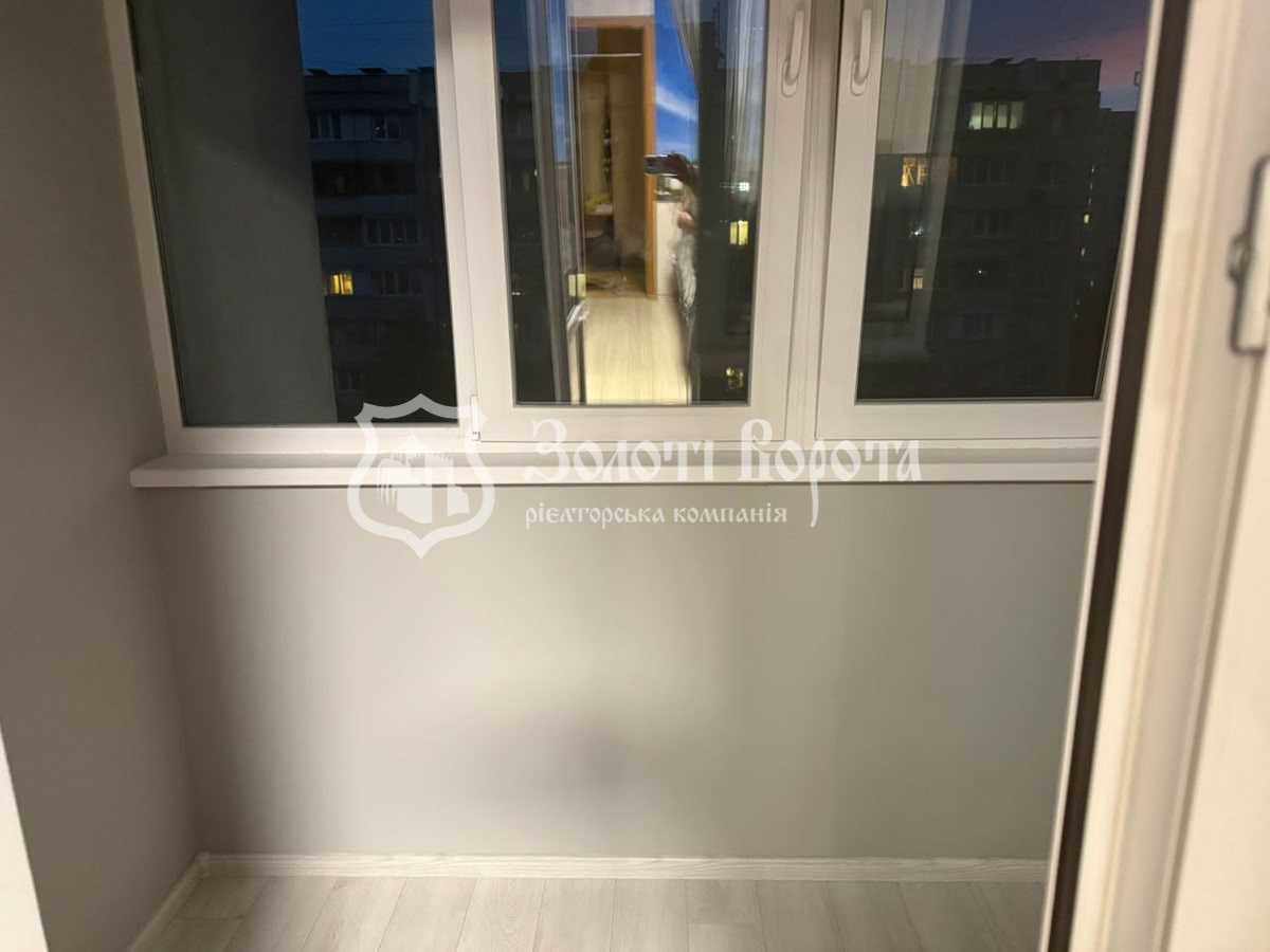 Продаж 4-кімнатної квартири 100 м², Чорнобильська вул., 20