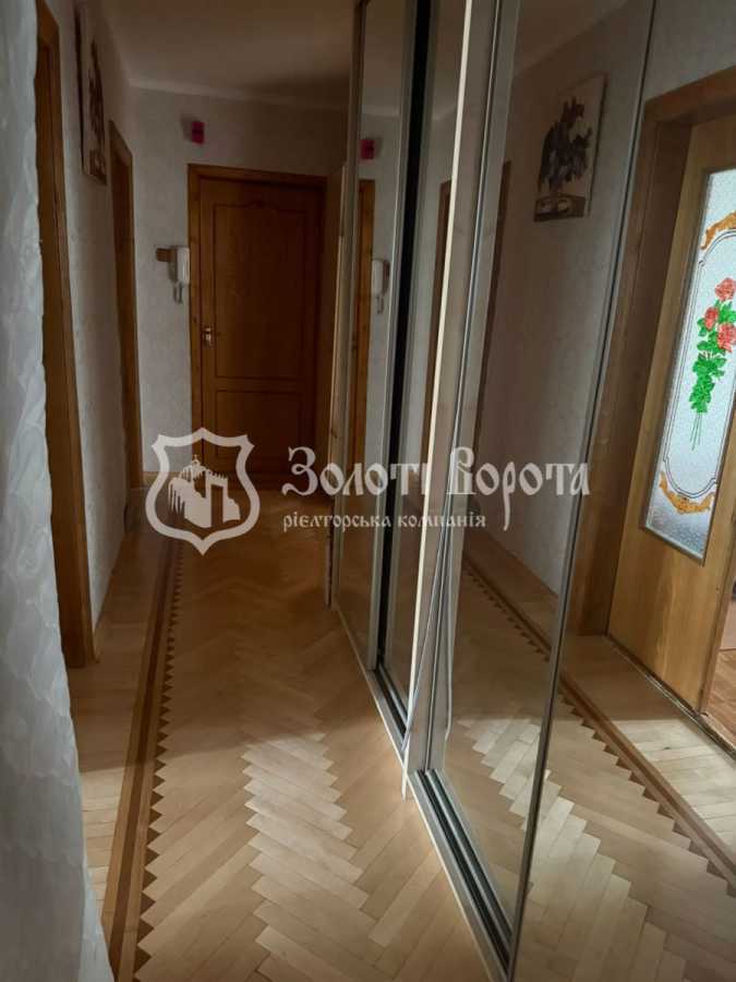 Продаж 4-кімнатної квартири 100 м², Чорнобильська вул., 20