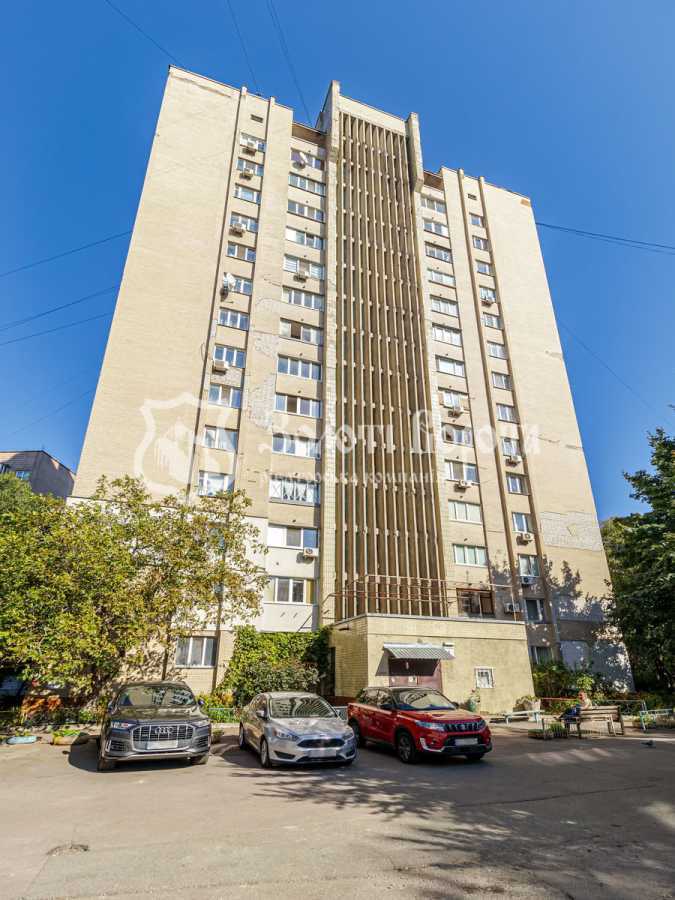 Продажа 3-комнатной квартиры 69.8 м², Чоколовский бул., 4