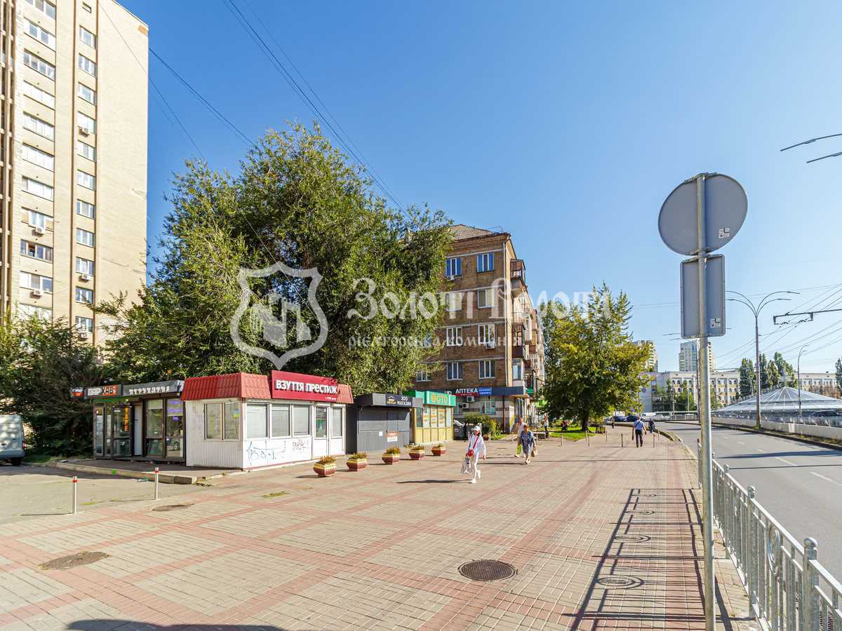 Продажа 3-комнатной квартиры 69.8 м², Чоколовский бул., 4