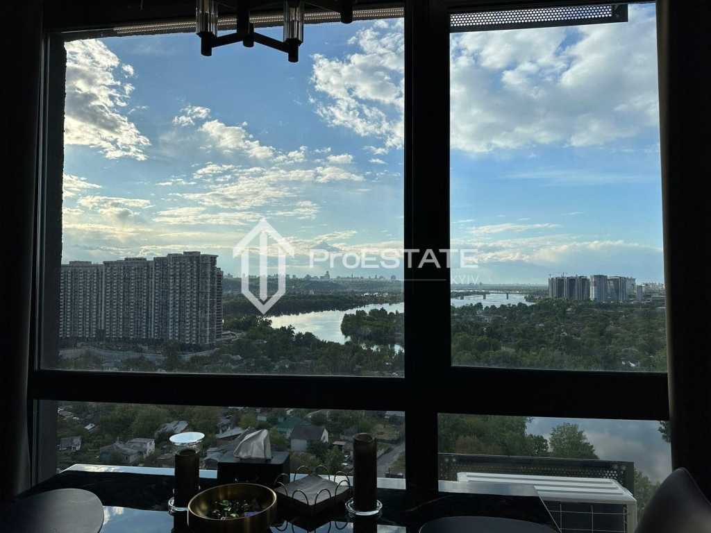 Продаж 3-кімнатної квартири 107 м², Зарічна вул., 6К4