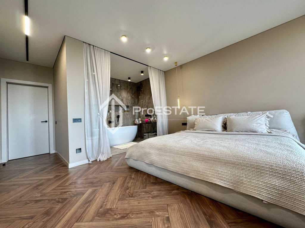 Продаж 3-кімнатної квартири 107 м², Зарічна вул., 6К4