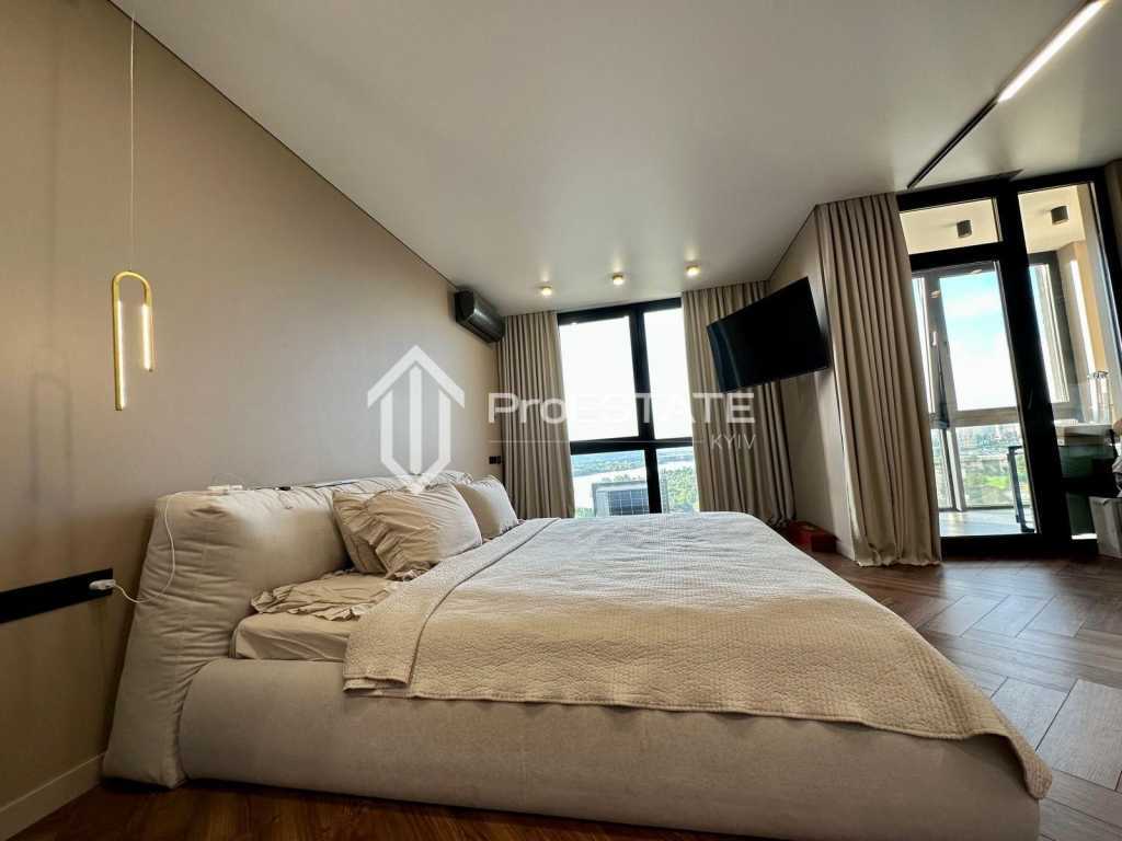 Продаж 3-кімнатної квартири 107 м², Зарічна вул., 6К4
