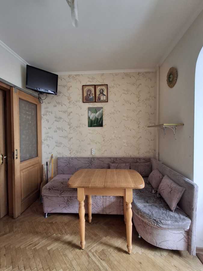 Аренда 1-комнатной квартиры 42 м², Ларисы Руденко ул., 3Б