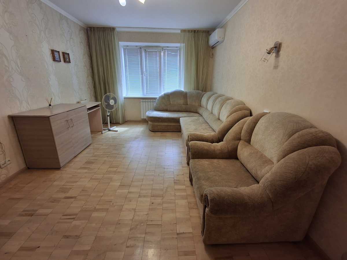 Аренда 1-комнатной квартиры 42 м², Ларисы Руденко ул., 3Б