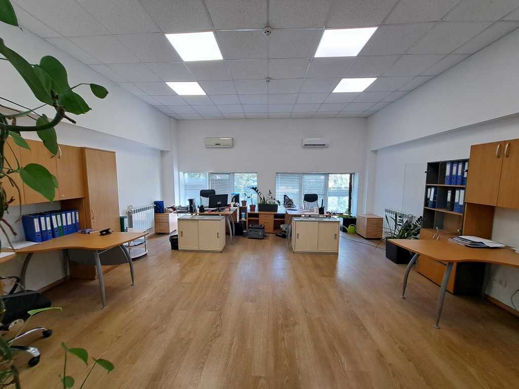 Аренда офиса 375 м², Евгения Сверстюка ул., 11