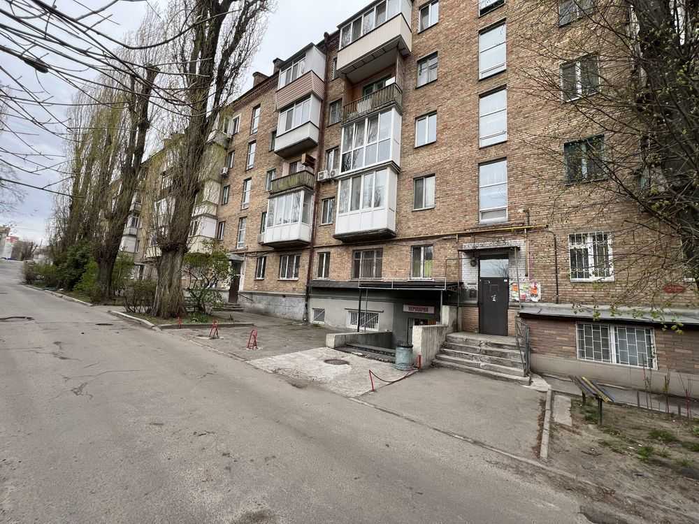 Оренда 2-кімнатної квартири 41.6 м², Машинобудівна вул.
