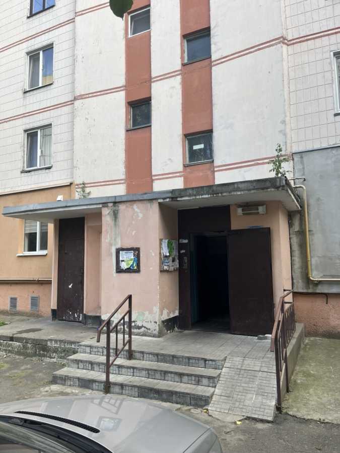 Продаж 3-кімнатної квартири 71 м², Київська вул., 64