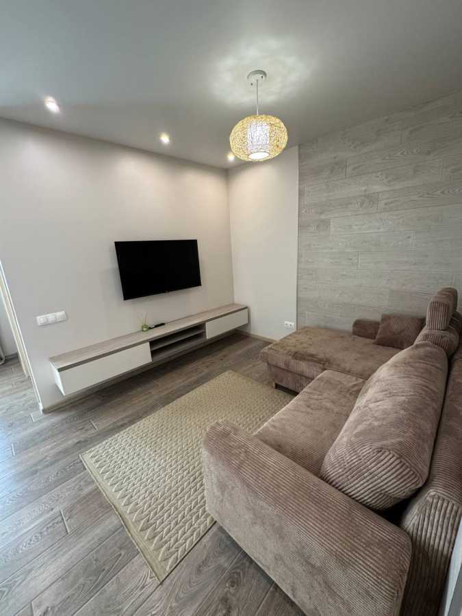 Продажа 1-комнатной квартиры 47 м², Вацлава Гавела бул., 9А