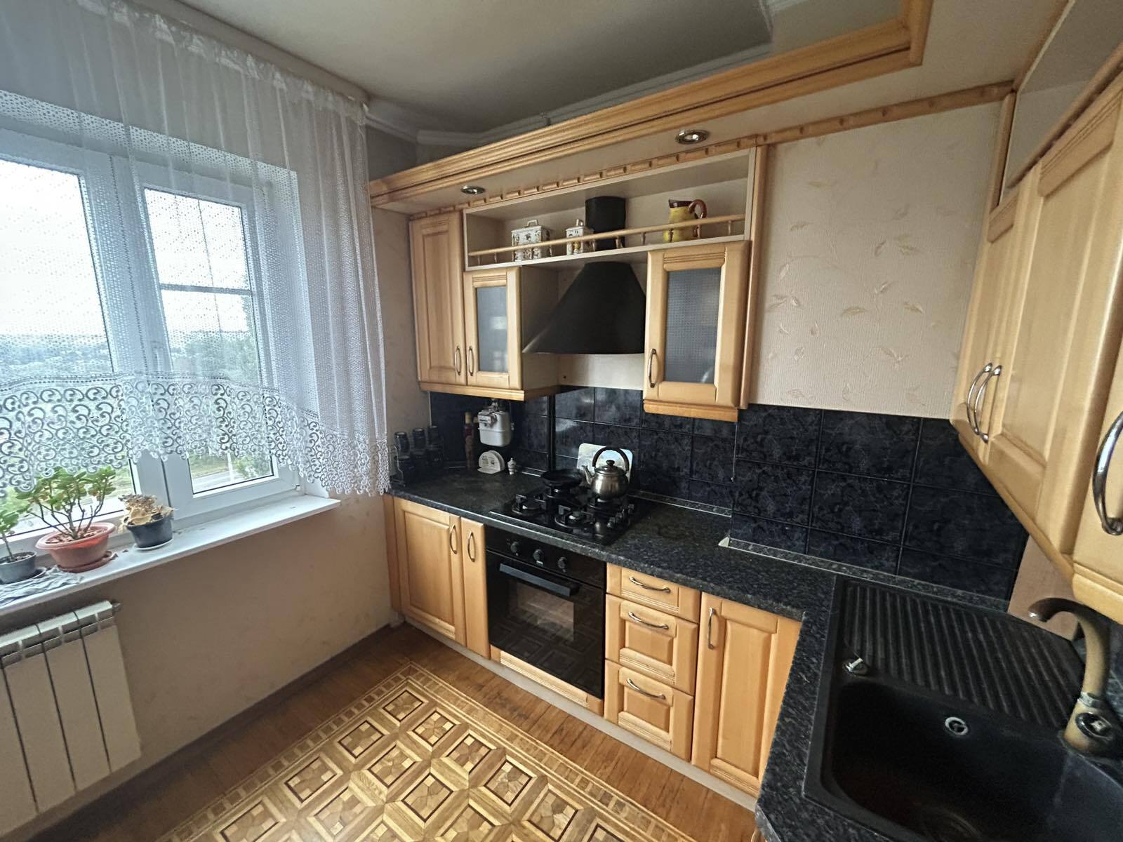 Продаж 3-кімнатної квартири 68 м², Некрасова вул.