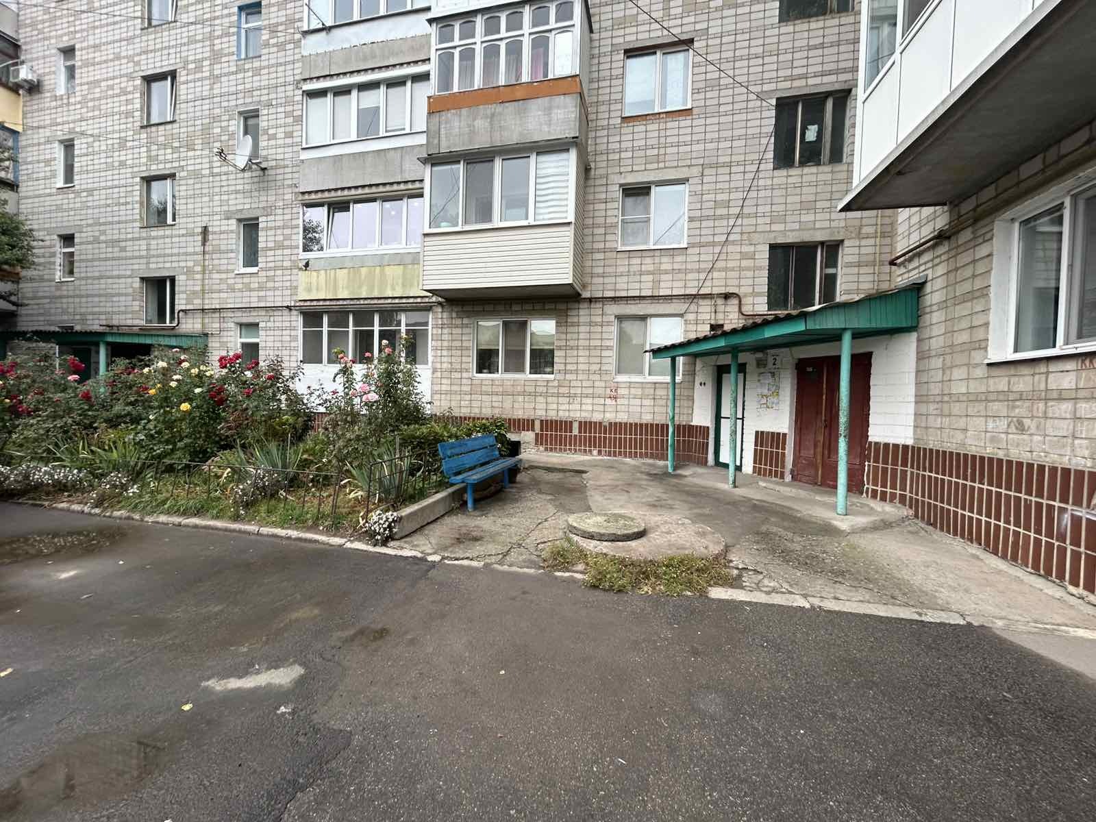 Продаж 3-кімнатної квартири 60 м², Луки Долинського вул.