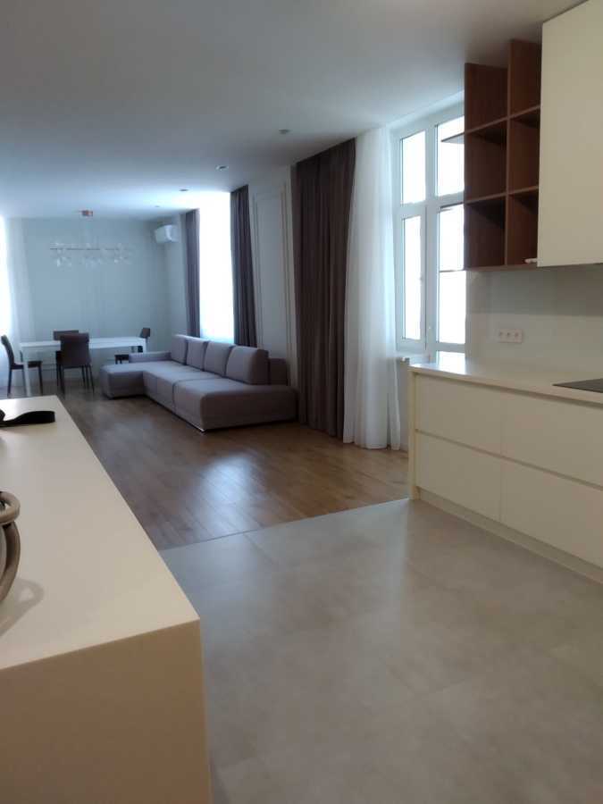Аренда 3-комнатной квартиры 125 м², Глубочицкая ул., 32Б