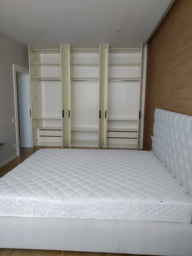 Аренда 3-комнатной квартиры 125 м², Глубочицкая ул., 32Б